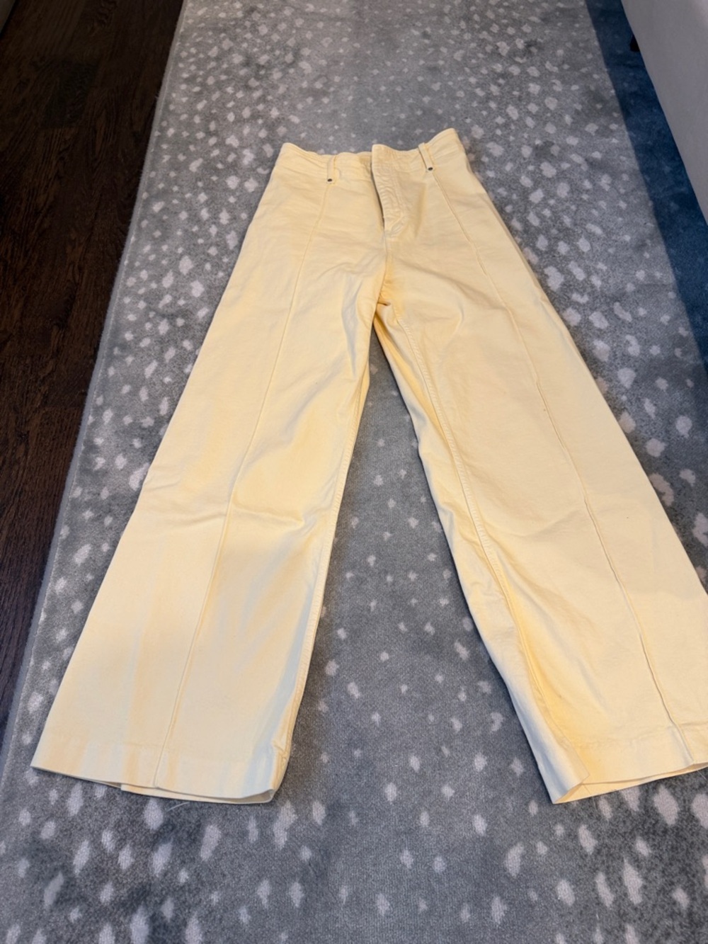 Light Yellow Wide Leg jeans - Zara size 6